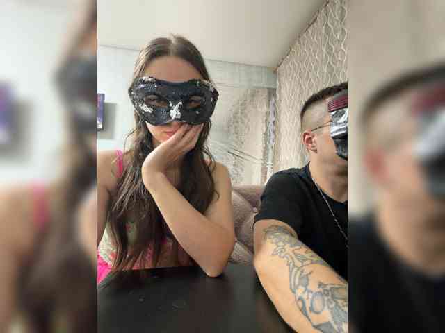 TWOLOVEsX