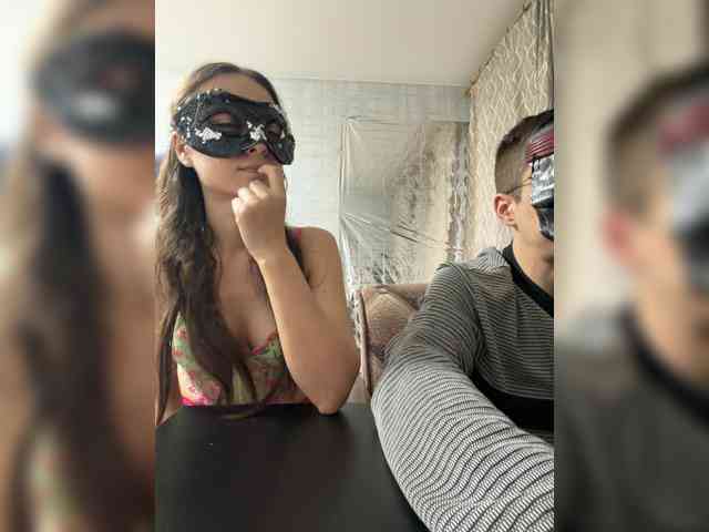 TWOLOVEsX