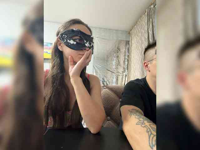 Модель: TWOLOVEsX