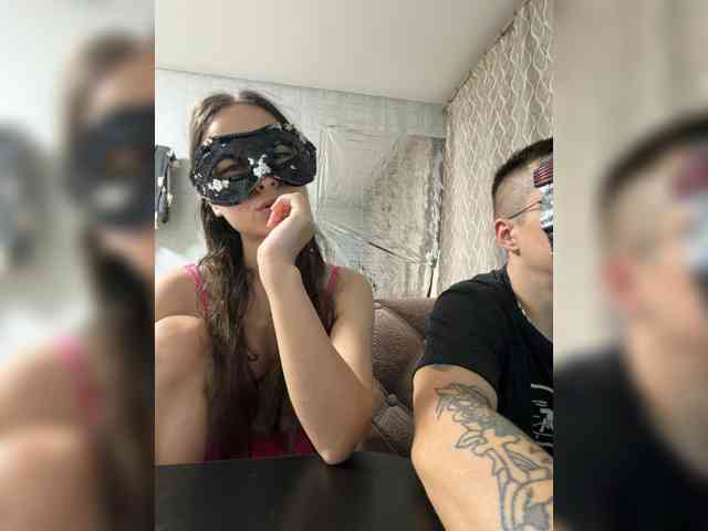 TWOLOVEsX