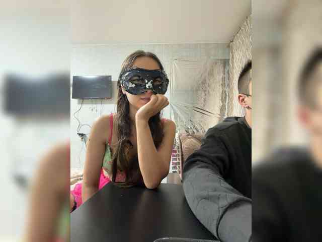 TWOLOVEsX