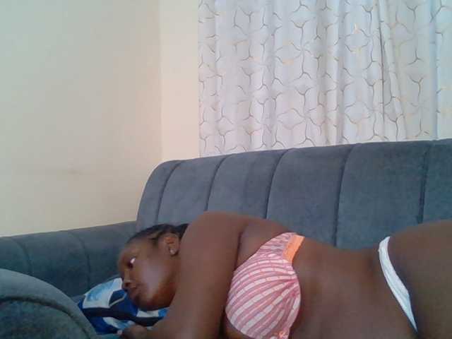 hornyprincesss, en directo ahora en BongaCams