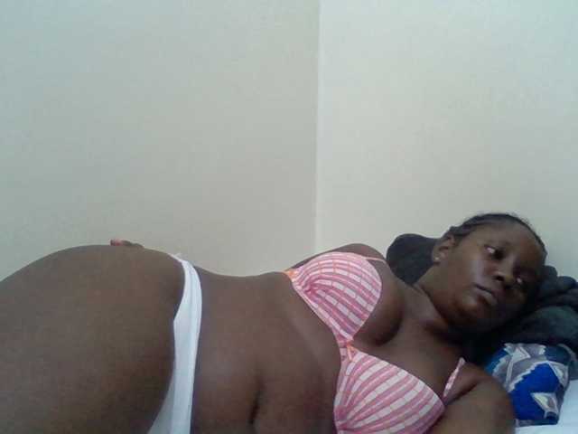 hornyprincesss, en directo ahora en BongaCams