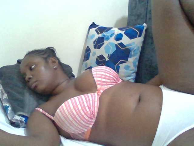 hornyprincesss, en directo ahora en BongaCams