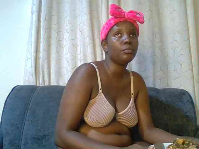 Model: hornyprincesss