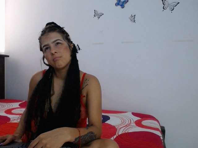 Alejababy live cam on BongaCams