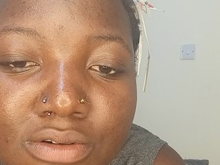 Suckmytirries's Live Webcam