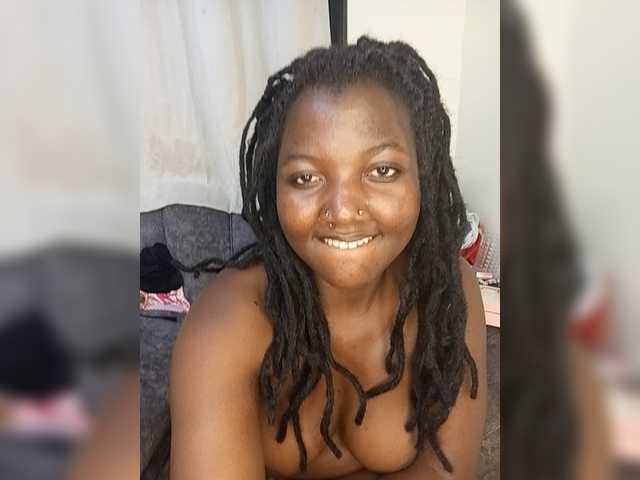 Suckmytirries live cam on BongaCams