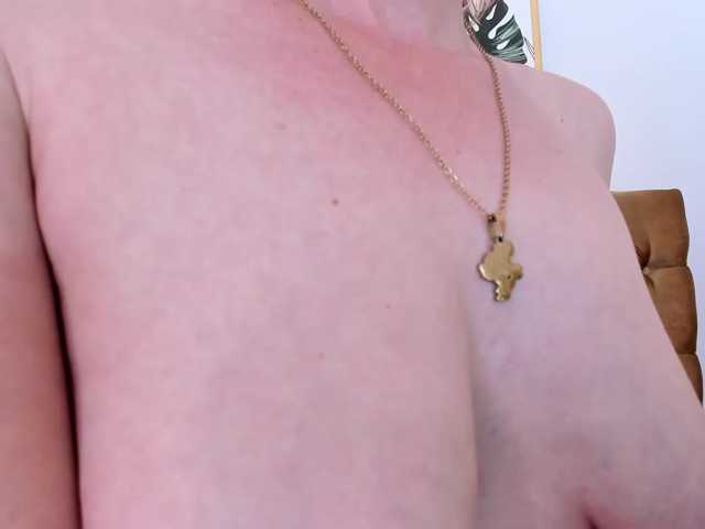 AsshleySofty, live now on BongaCams