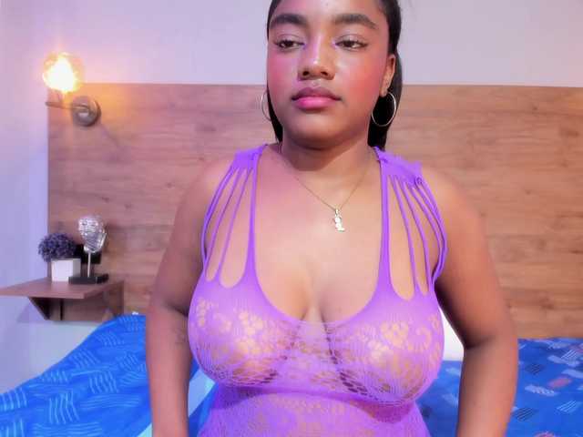 SAMANTHASWEET live cam preview