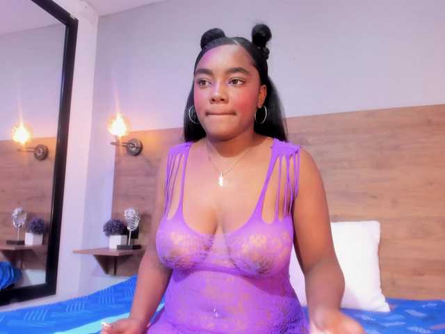 SAMANTHASWEET live cam preview