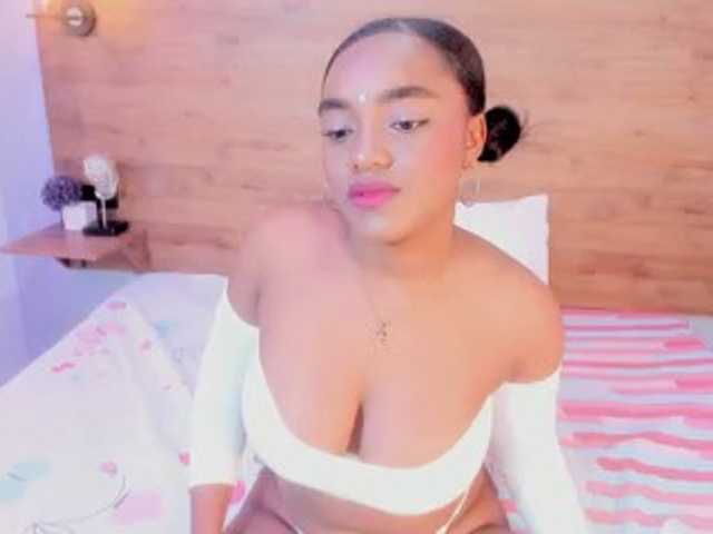 SAMANTHASWEET live cam on BongaCams