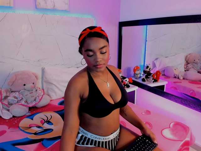 SAMANTHASWEET live cam on BongaCams