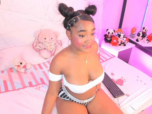 SAMANTHASWEET live cam on BongaCams