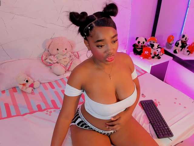 SAMANTHASWEET live cam on BongaCams