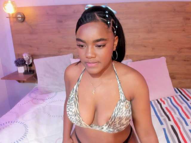 SAMANTHASWEET live cam on BongaCams