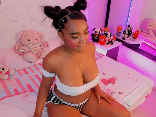 SAMANTHASWEET live cam on BongaCams