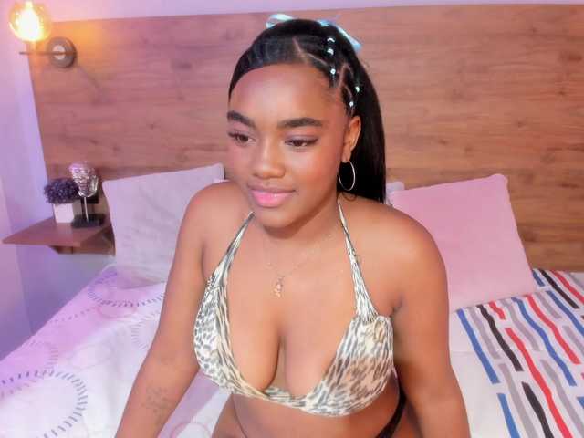 SAMANTHASWEET live cam on BongaCams