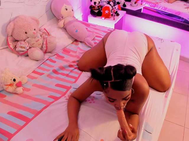 SAMANTHASWEET live cam on BongaCams