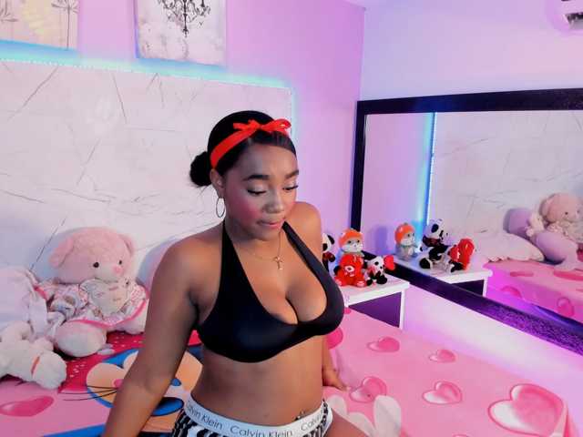 SAMANTHASWEET live cam on BongaCams