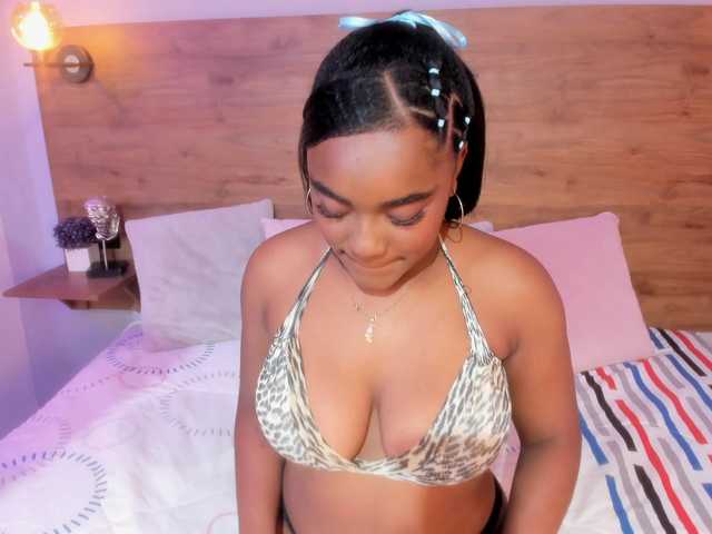 SAMANTHASWEET live cam on BongaCams