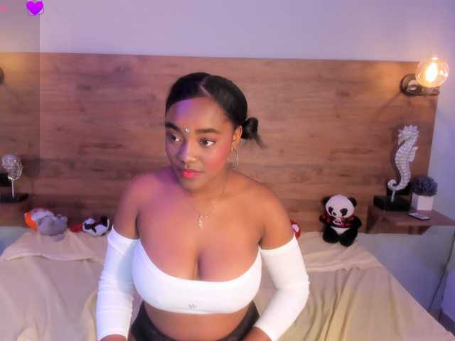 SAMANTHASWEET live cam on BongaCams