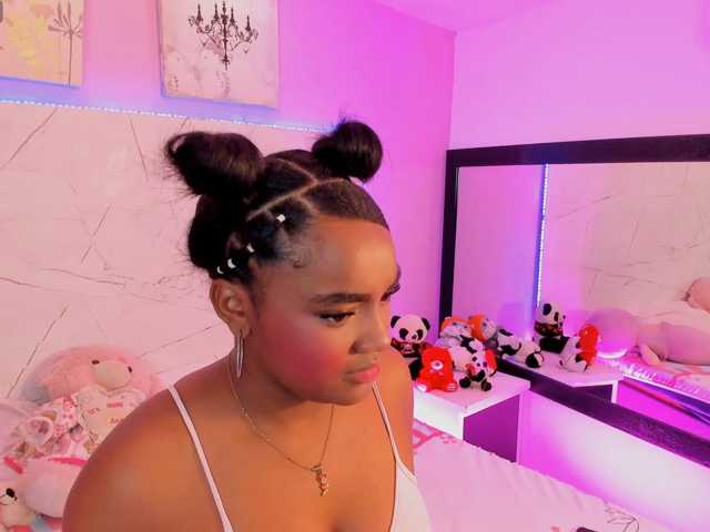 SAMANTHASWEET live cam on BongaCams