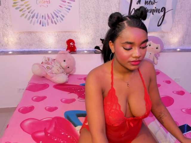 SAMANTHASWEET live cam on BongaCams