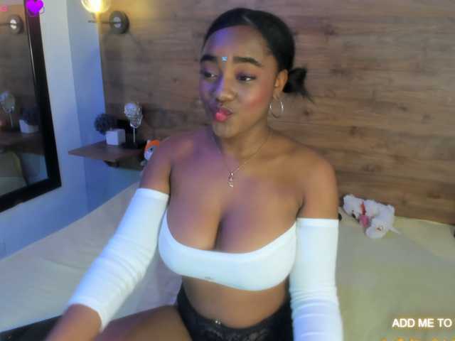SAMANTHASWEET live cam on BongaCams