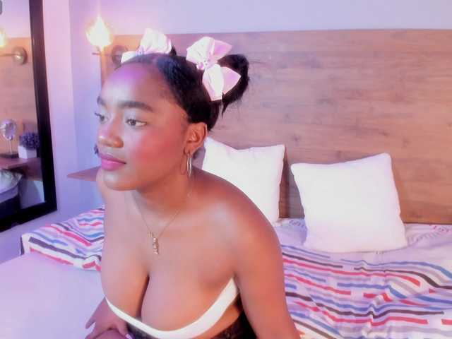 SAMANTHASWEET live cam on BongaCams