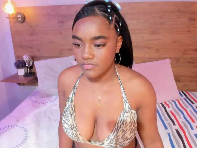 SAMANTHASWEET live cam on BongaCams