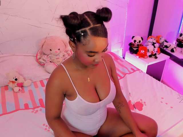 SAMANTHASWEET live cam on BongaCams
