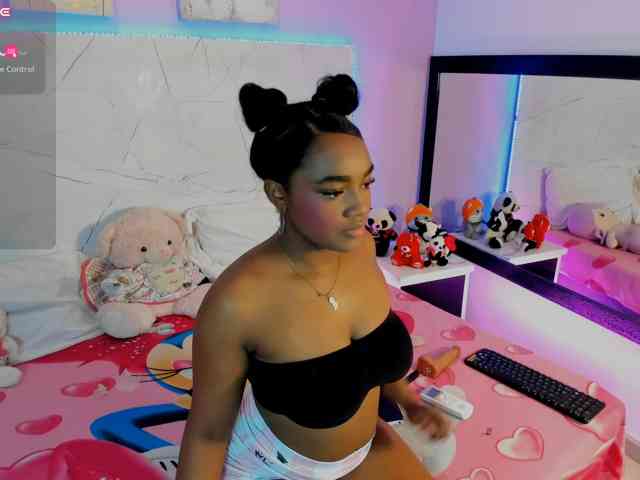 SAMANTHASWEET webcam