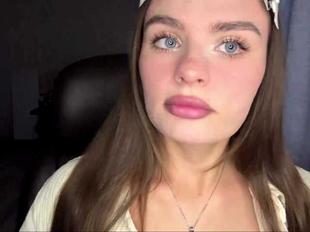 MaryJanesi webcam