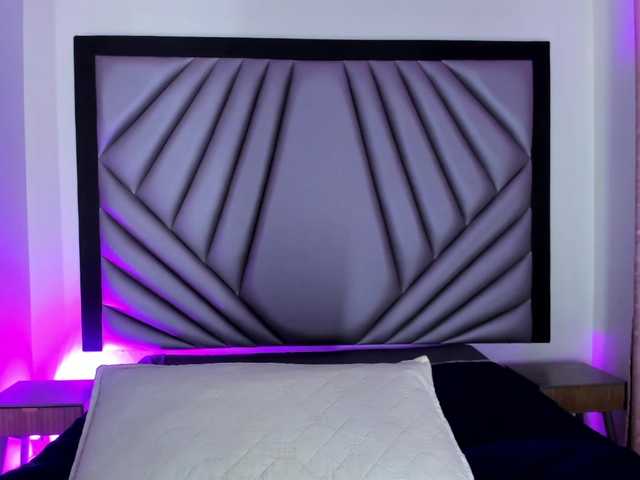 Zoeevans5 live cam on BongaCams