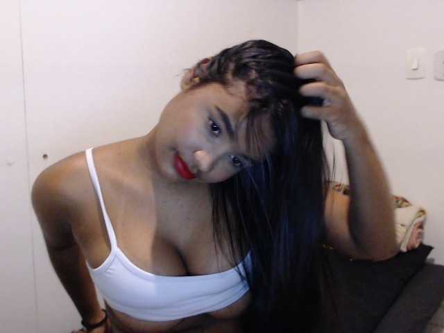 LoverIris live cam on BongaCams