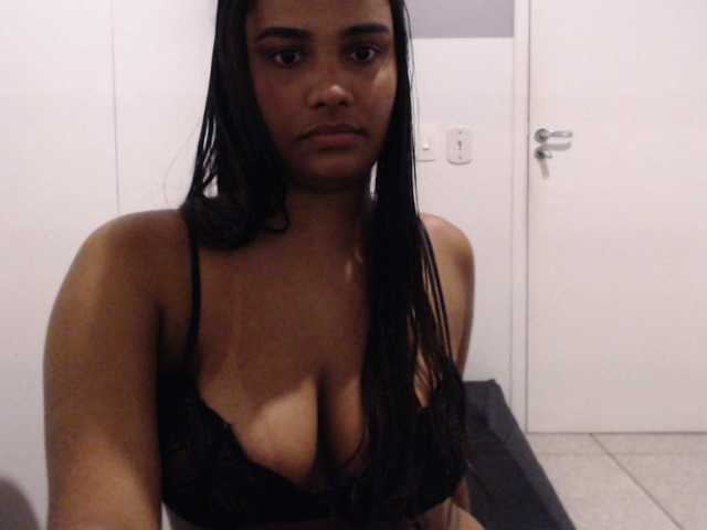 LoverIris, en vivo ahora en BongaCams