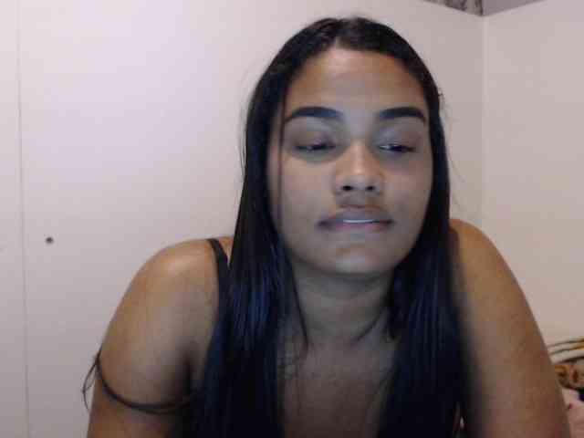 LoverIris — live female cam on BongaCams