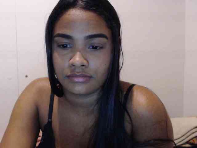 LoverIris — live female cam on BongaCams