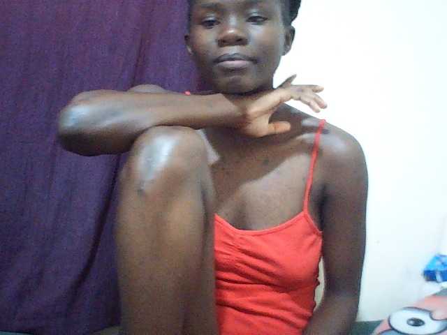 Idah01, live now on BongaCams