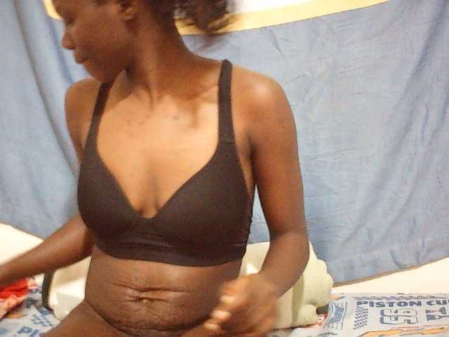 Idah01 live cam on BongaCams