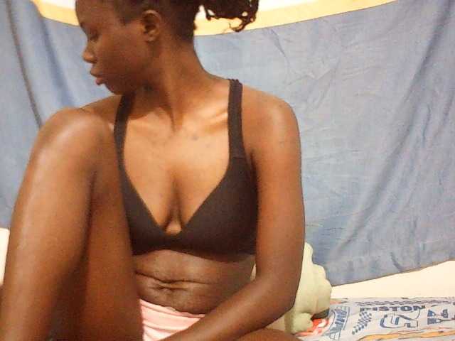 Idah01 live cam on BongaCams