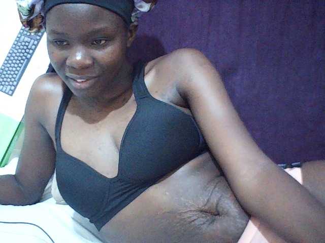 Idah01 live cam on BongaCams