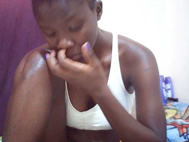 Idah01 live cam on BongaCams
