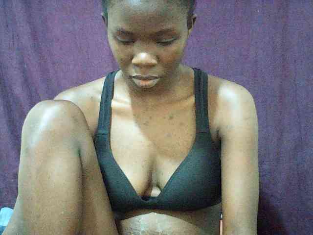 Idah01's cam show statistics and live stream
