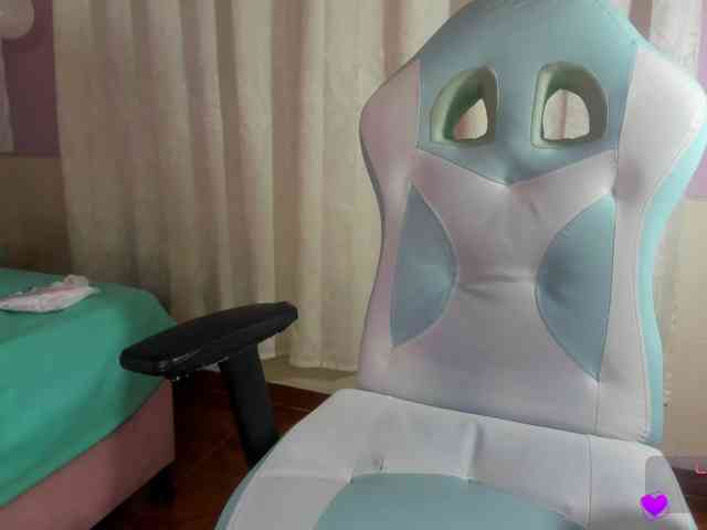 lola-caicedo