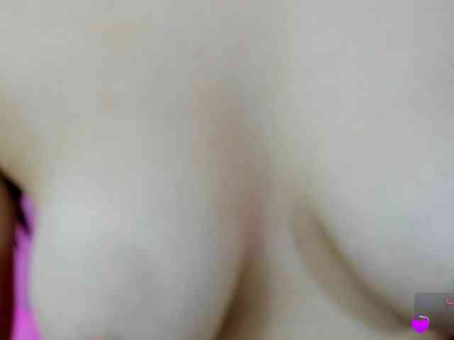 lola-caicedo webcam
