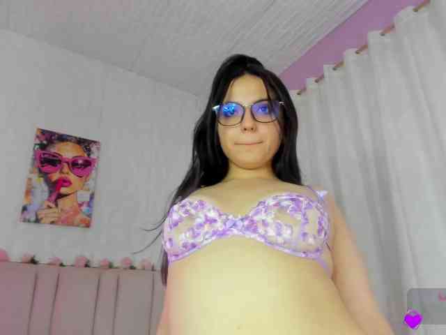 lola-caicedo