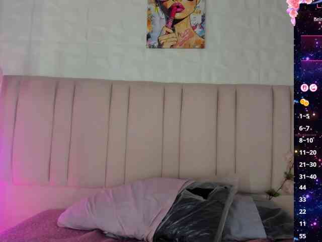 lola-caicedo webcam
