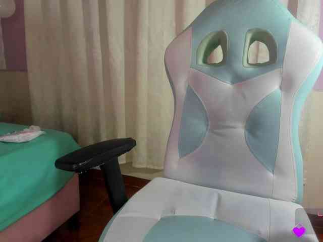 lola-caicedo